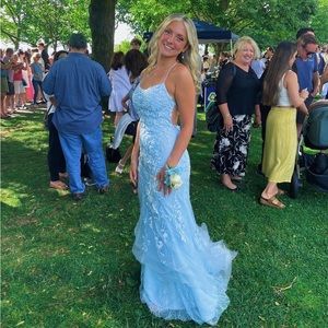 Meet your Posher, Julia